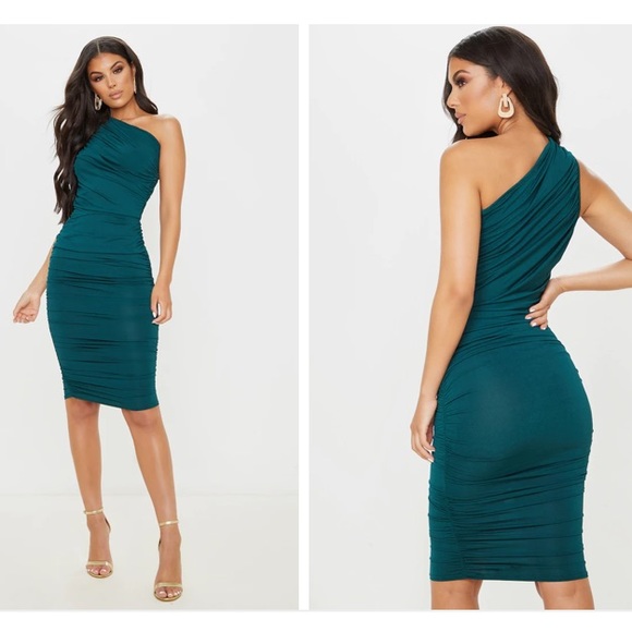 PrettyLittleThing Dresses & Skirts - PrettyLittleThing emerald green slinky ruched one shoulder longline midi dress